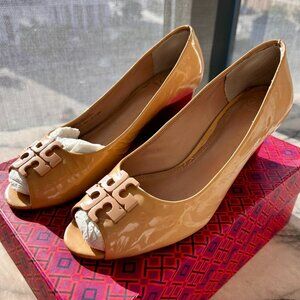 Tory Burch Peep-Toe Patent wedge - Nude/Blush
